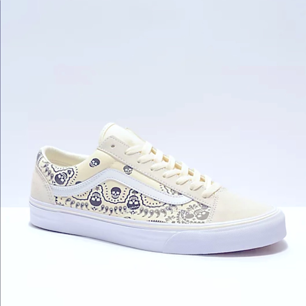 VANS bandana style